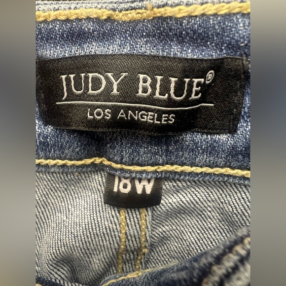 Judy Blue Light Wash Relaxed Womens Jeans- 18W - Picture 3 of 7